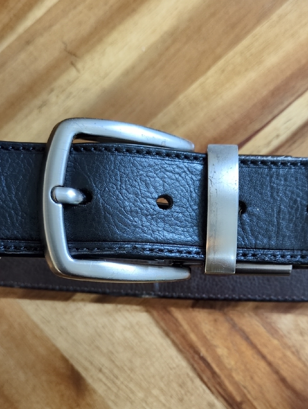 Columbia Classic Black/Brown reversible Leather Men's Belt with Silver Buckle - Picture 4 of 6